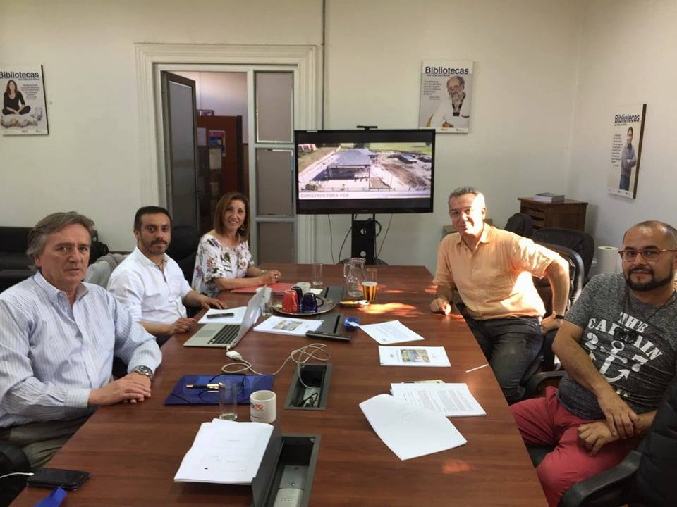 ALCALDE COMUNAL REALIZA IMPORTANTE GESTION PARA LA ETAPA DE IMPLEMENTACION DE LA NUEVA BIBLIOTECA